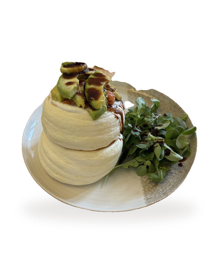 Fluffy salé saumon fumé, avocat et salade